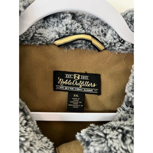 Noble Outfitters women’s XXL red port workwear vest canvas faux fur collar xmas - Picture 3 of 6